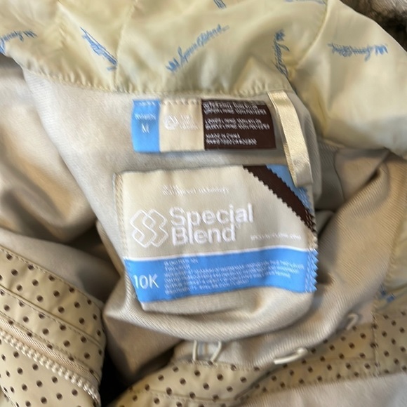 SPECIAL Blend ski jacket, size medium - Picture 3 of 6